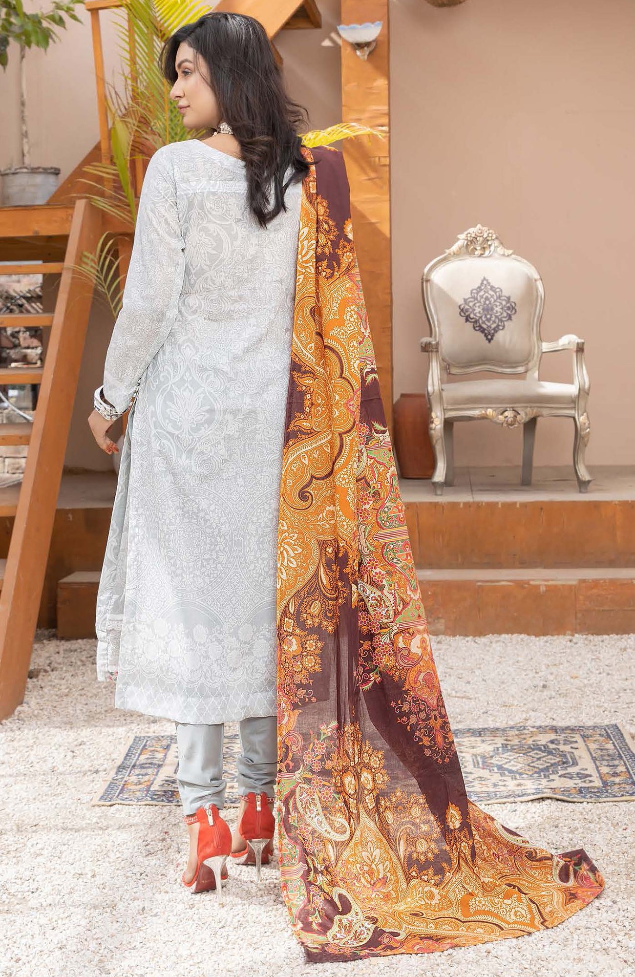 3 Piece Embroidered Lawn Suit