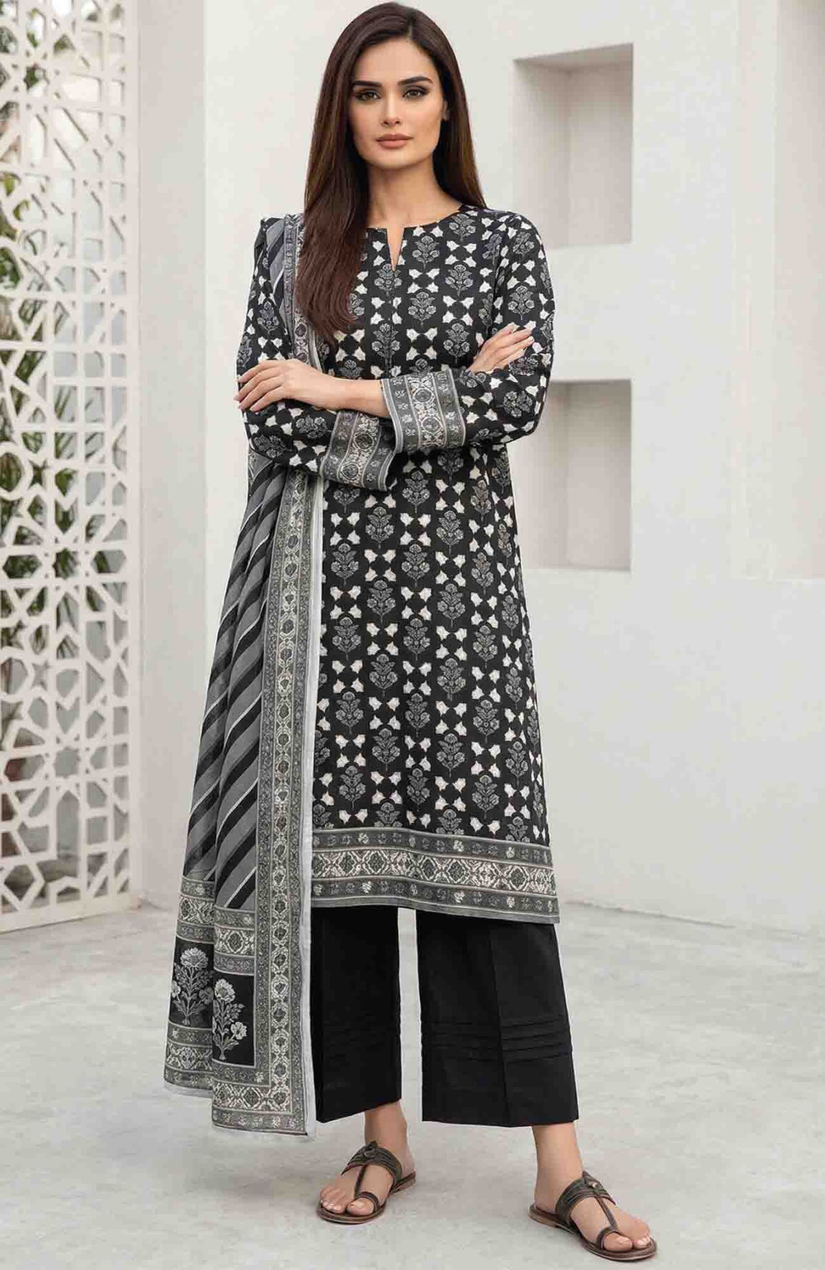 Black & White by Regalia Textile Unstitched Lawn Printed 3 Piece Suit  - RGLBLWTLP -11  Summer Collection