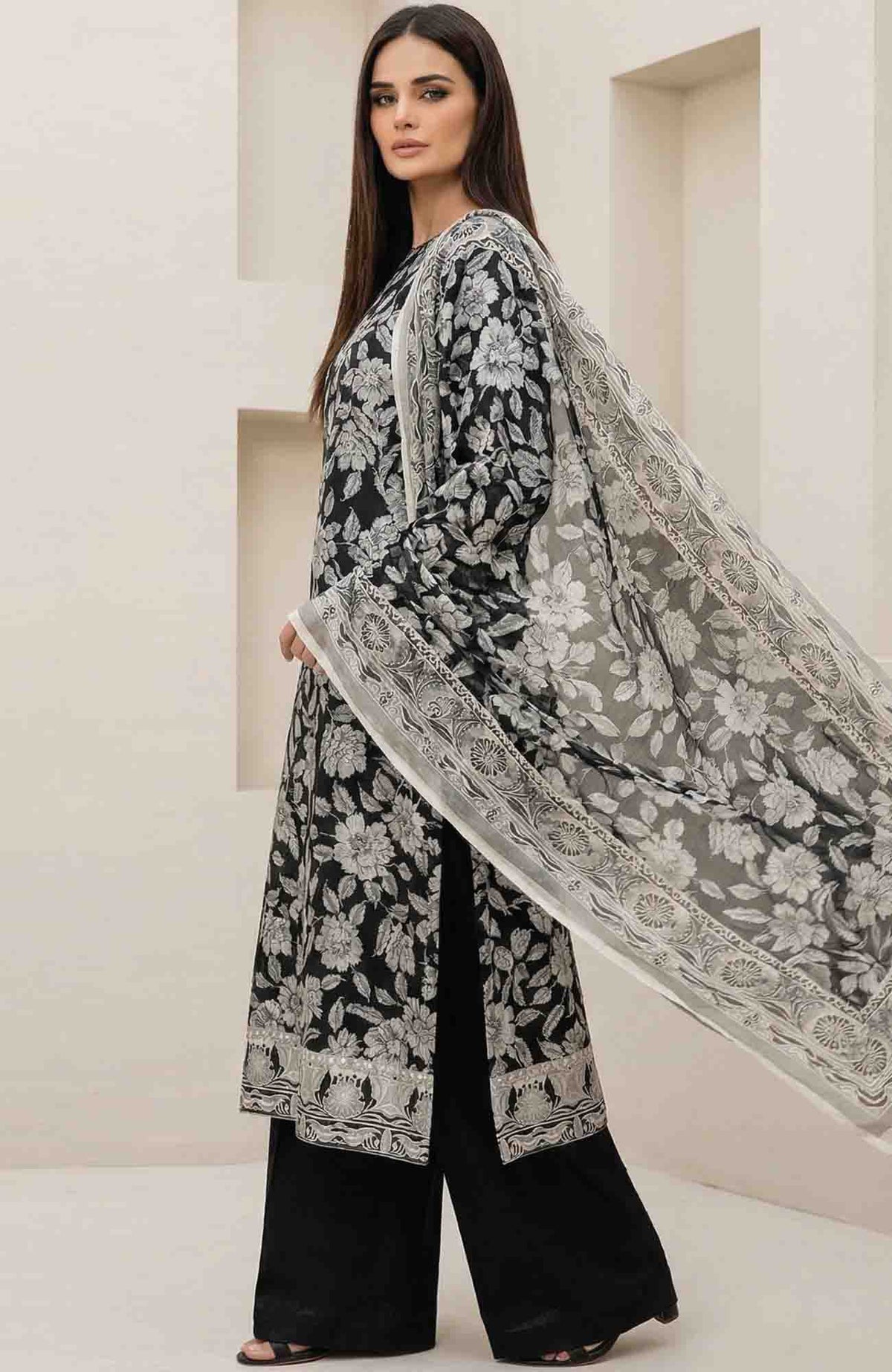 Black & White by Regalia Textile Unstitched Lawn Printed 3 Piece Suit  - RGLBLWTLP -08  Summer Collection