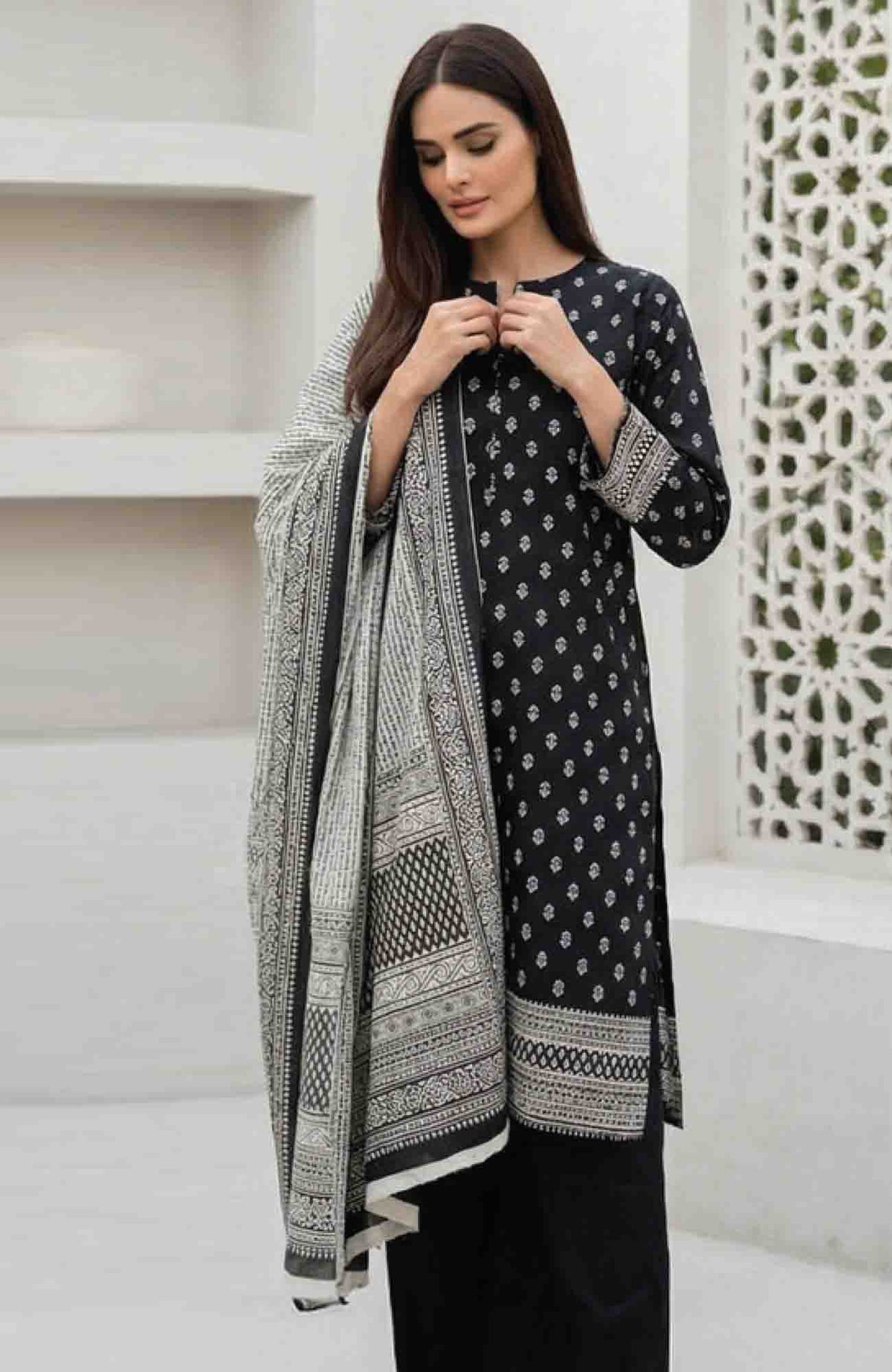 Black & White by Regalia Textile Unstitched Lawn Printed 3 Piece Suit  - RGLBLWTLP -09  Summer Collection