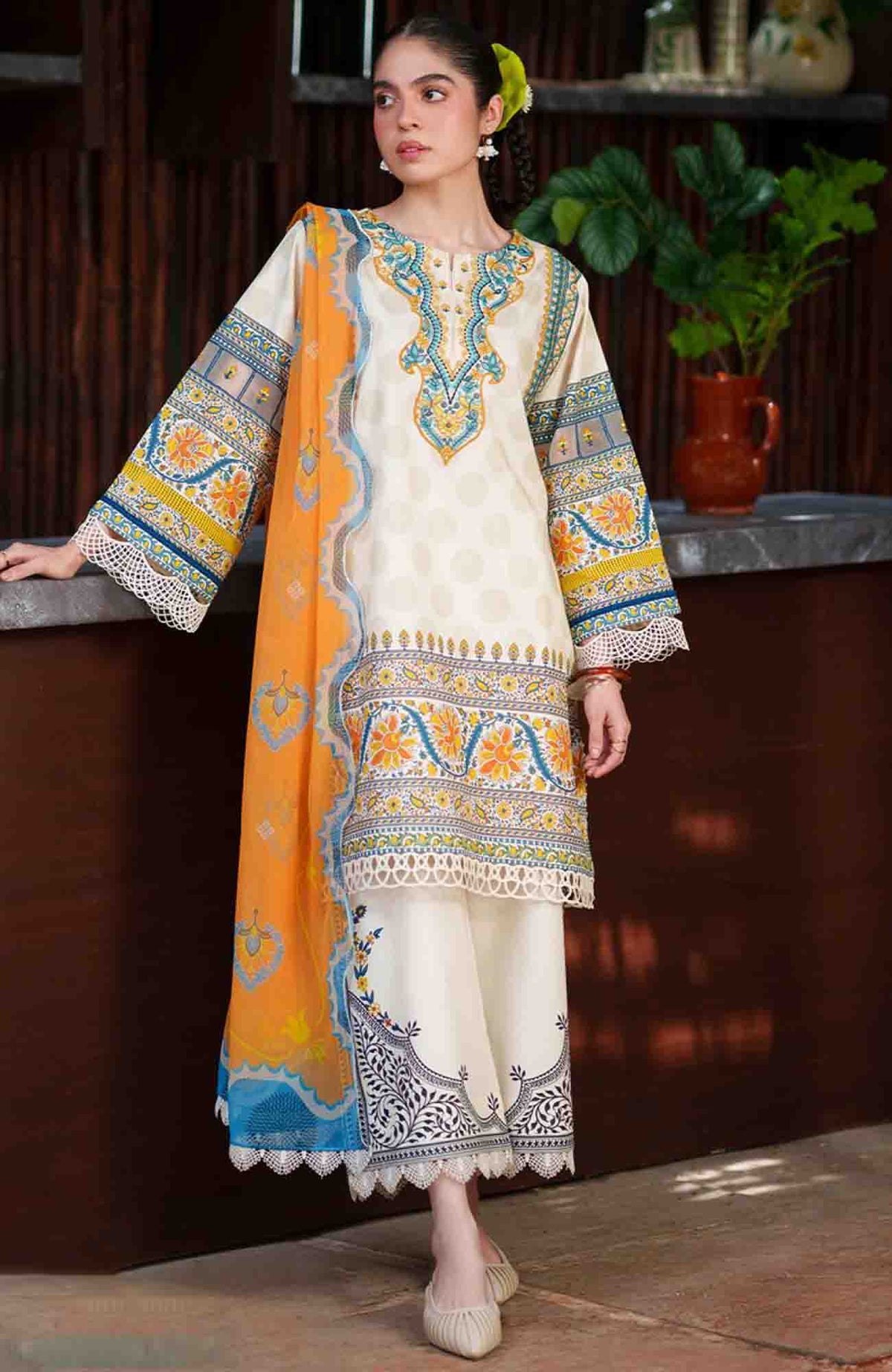 Laanem by Saira Rizwan Unstitched Lawn Embroidered 3 Piece Suit  - SRLMPRT-5A- Azura-A  Summer Collection