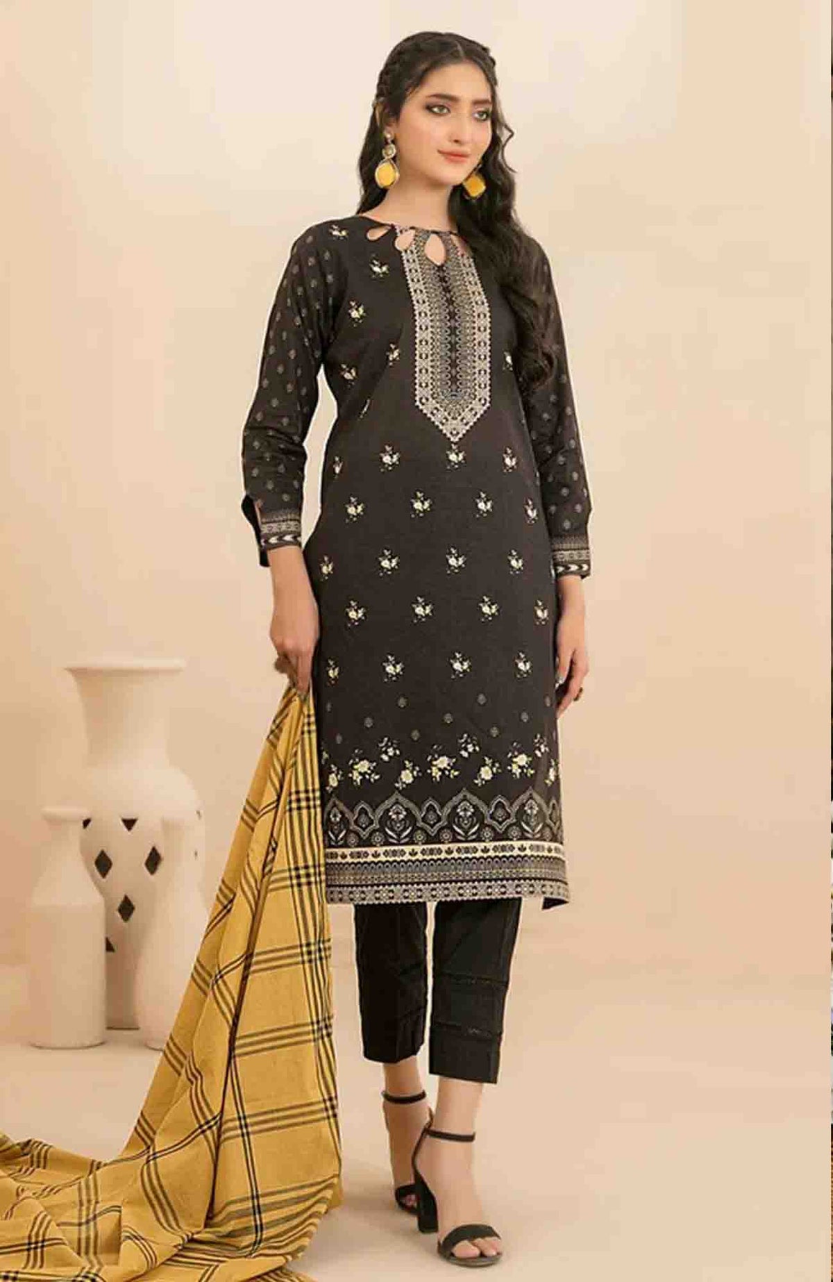 Digital Lawn By Tawwakal Fabrics Unstitched Lawn Printed 3 Piece Suit - TWOLA25L20-Summer Collection