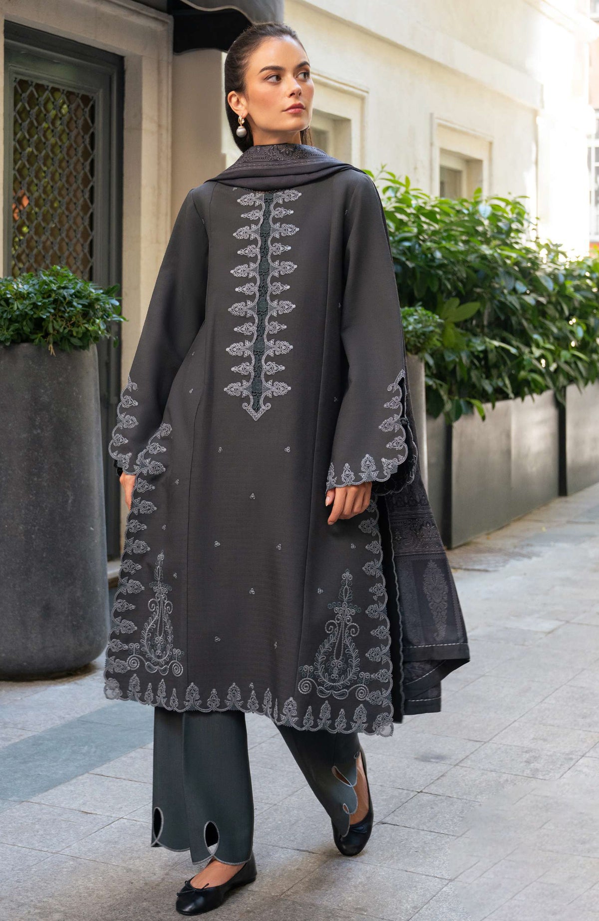 Meet Me in Istanbul By Rangrasiya Unstitched Embroidered Khaddar 3 Piece Suit - RRMIKHDW-SLATE- Winter Collection