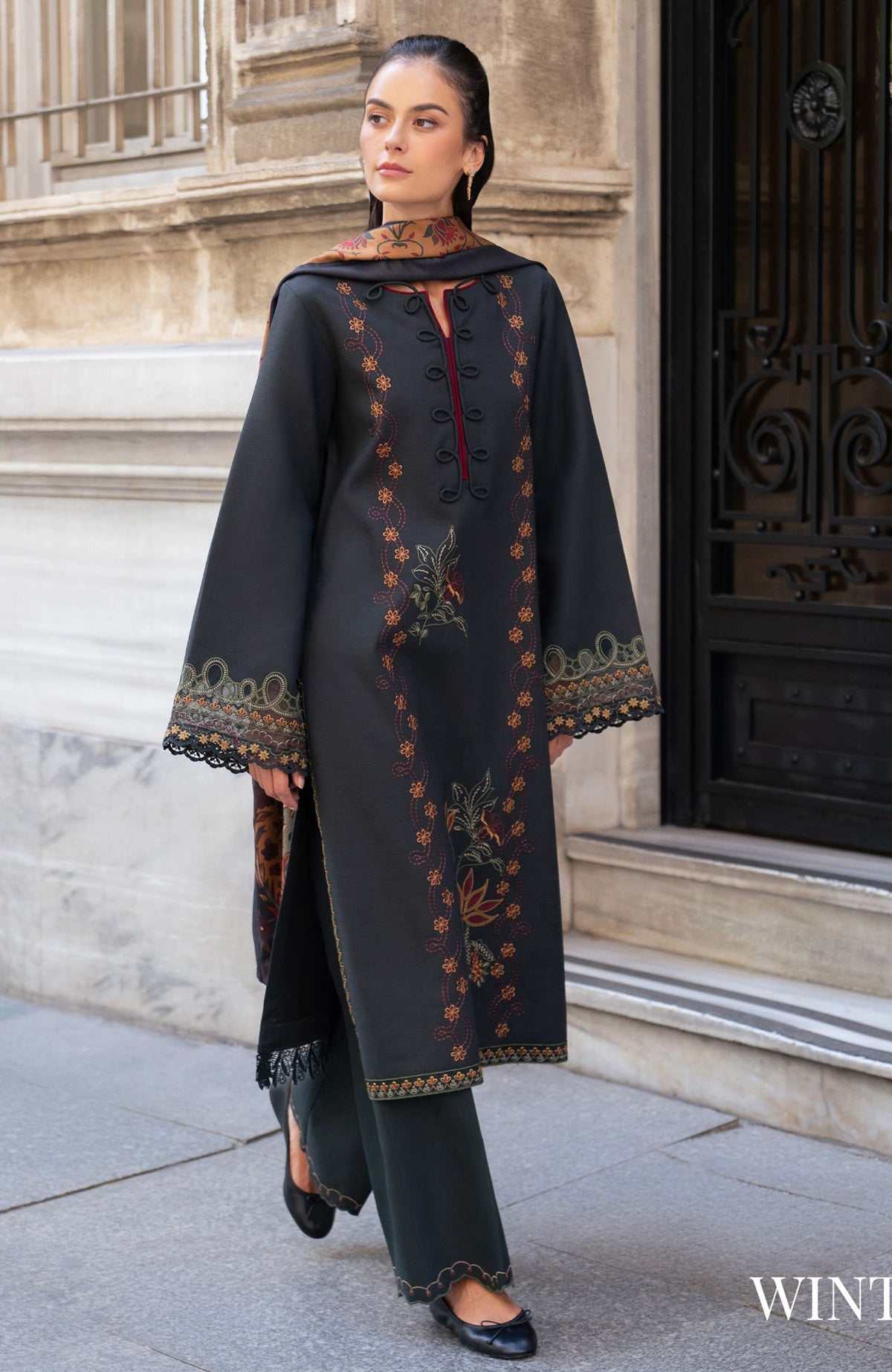 Meet Me in Istanbul By Rangrasiya Unstitched Embroidered Khaddar 3 Piece Suit - RRMIKHDW-VELORA- Winter Collection