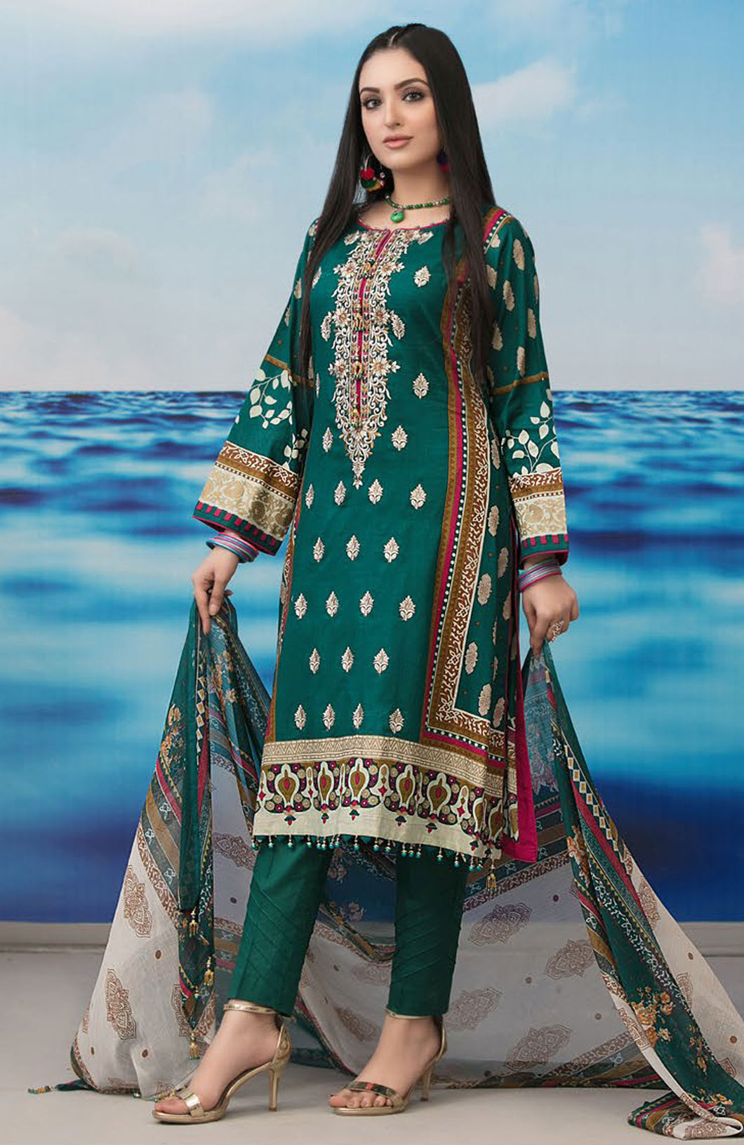 Realm Embroideed Lawn'21 by Amna Sohail